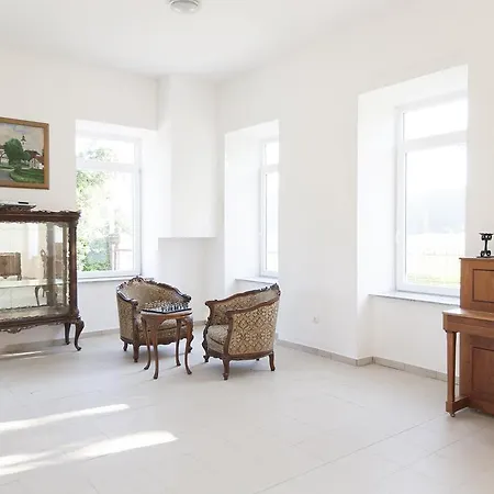 Old School 3* Nova Vas (Bloke)