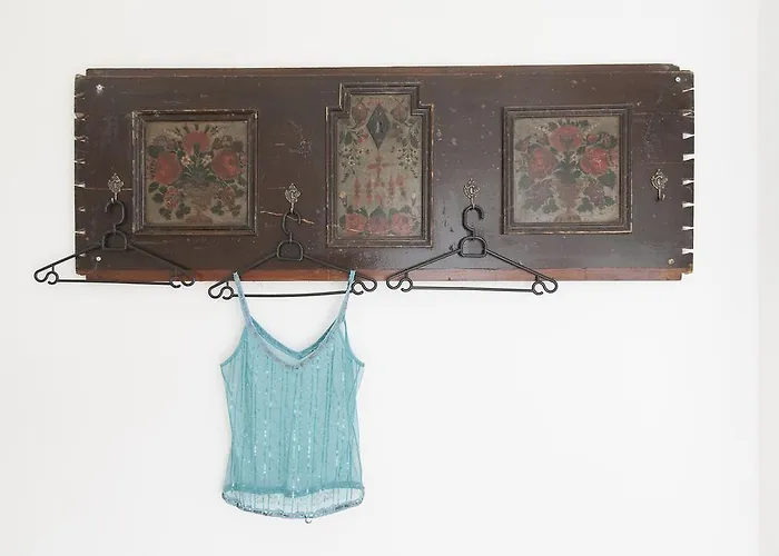 Old School Nova Vas (Bloke)