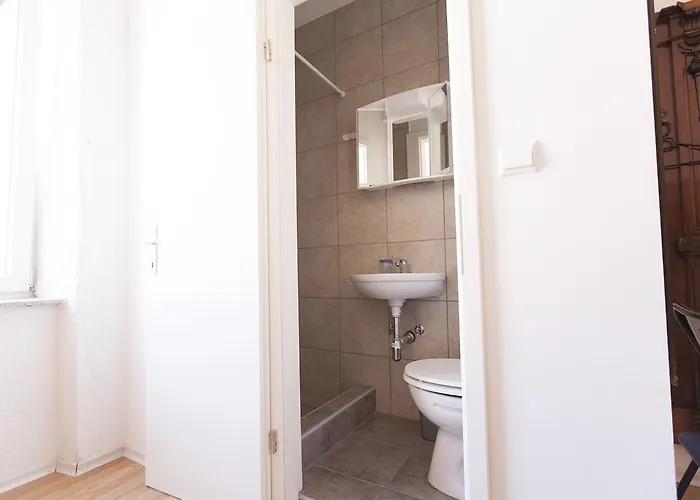 게스트하우스 Old School 3*