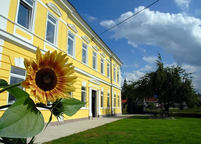 Old School Nova Vas (Bloke)