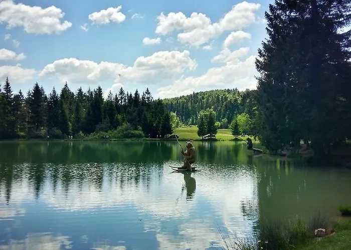 Old School Nova Vas (Bloke)